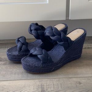 Kenneth Cole Slides Size 7.5 Blue